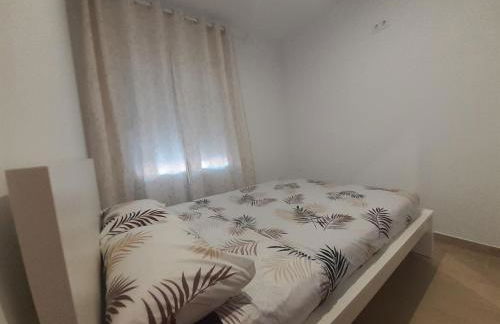 APARTAMENTOS sol y playa - Foto 3