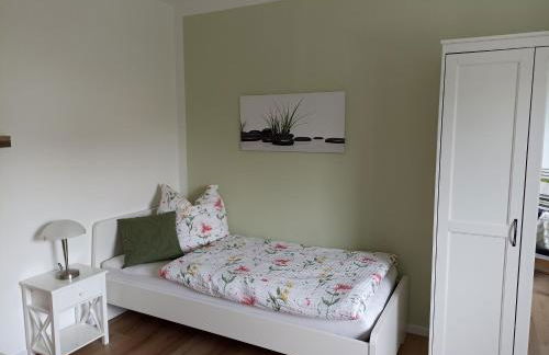 Große helle Ferienwohnung mit Balkon, ruhig gelegen mit guter Verkehrsanbindung - Foto 18