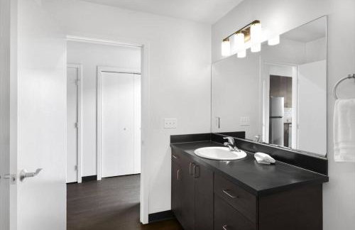 Brand New Downtown Condo Next to Bremerton Ferry - Foto 5