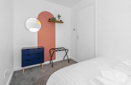 Free Parking - Central - Sleeps 6 - 2 Bedrooms - Foto 11