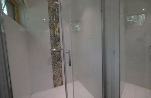 Détente au Bord de l'Eau - Le Chalet du Carla avec Spa et Ponton Privé - Foto 24