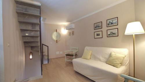 2 Bedroom Lovely Apartment In Gombitelli - Foto 3