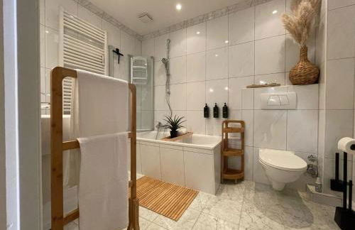 Zentrale Ferienwohnung mit Blick auf den See inklusive Parkplatz und Internet Geschäftsreisende willkommen - Foto 6