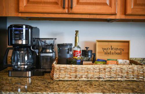 HostWise Stays - The Cielo - Ohio River Views! - Foto 17