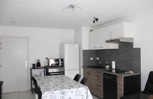 Appartement confortable avec parking privé - Foto 9