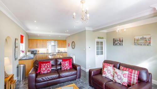 Rowan Tree Cottage with Hot Tub - Photo 5