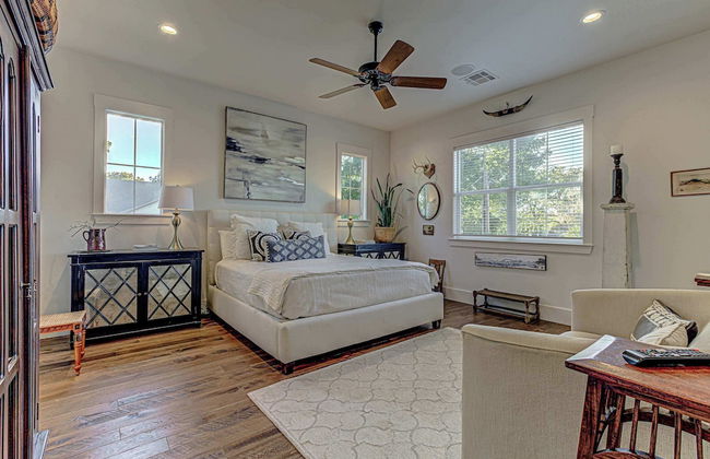 Immaculate Waterfront Home for 16 w/ Private Dock! - Foto 7