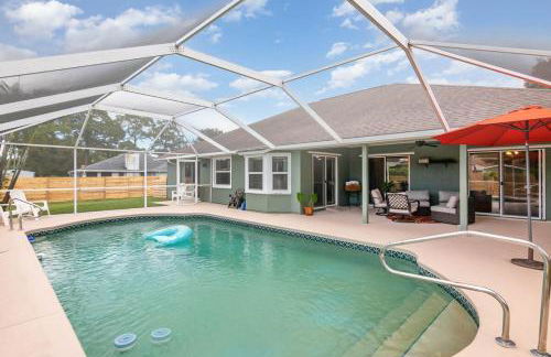 Spacious Luxury Pool Home Oasis - 8mi to Airport - Foto 6