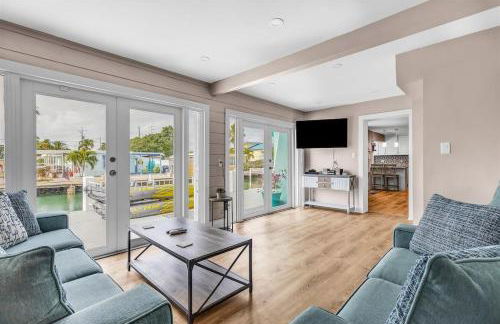 Reel Deal - Waterfront Pool Home, 76' Dock - Foto 11