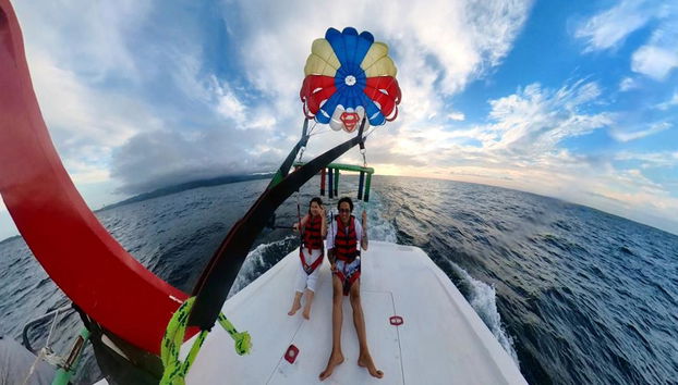 Parasailing to Boracay - Photo 2