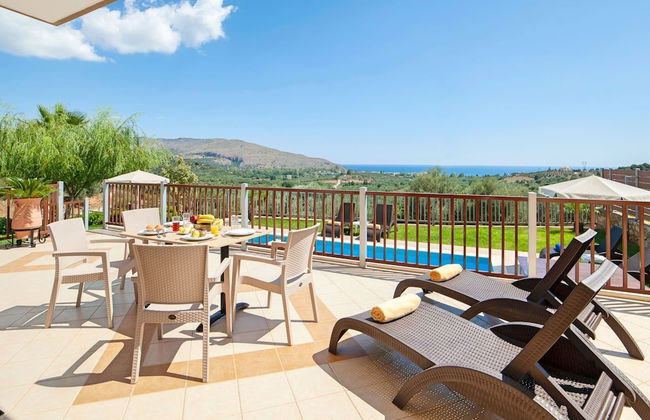 3 Villas Next to Each Other with Pool & Sea View - Foto 14