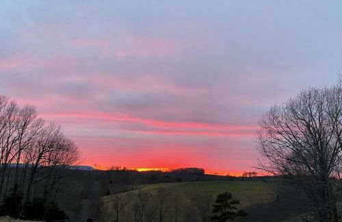 Lofted Cabin with Hot-Tub and Countryside Views in Marshall, Arkansas - Foto 15
