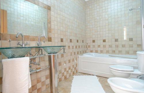 8 Rodrigues Family House - Villa with patio - Foto 17