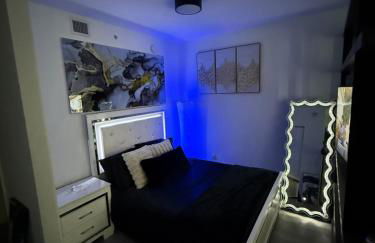 Miami Downtown Brickell Penthouse Studio With Breathtaking Views - Photo 5