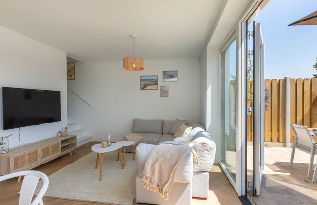 Nice Countryside Home With Garden - Photo 11