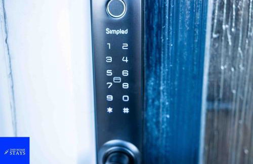 2ndHomeStays-Walsall- A Charming 3-Bed Home with Landscape View - Suitable for Contractors and Families -Large Parking for 3 Vans - Sleeps 7- 7 mins to J10 M6 and 21 mins to Birmingham - Foto 12