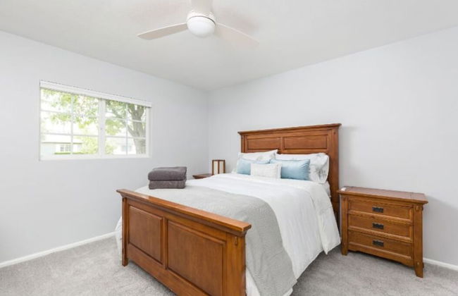 ELM - Modern 4BD / Private Pool & Walk to Biltmore - Foto 3