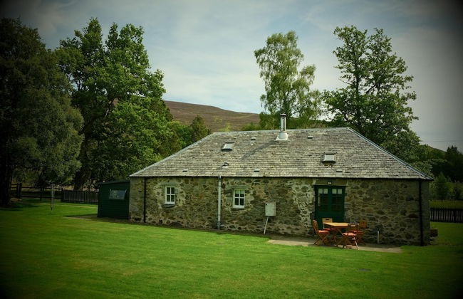 Tranquil Glenshee Cottage Retreat - Photo 1