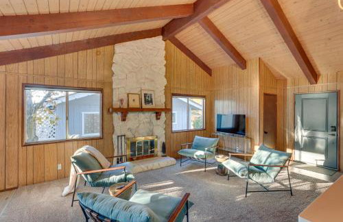 Crestline Cabin Mountain Views and Fire Pit! - Foto 4