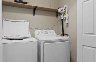 Relaxing 3-Bedroom Home Close to City Center - Foto 24