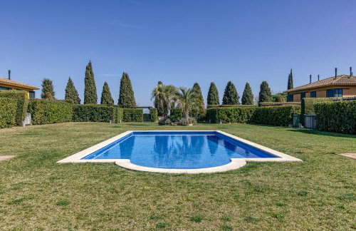 Family villa in Torremirona Resort - Foto 2