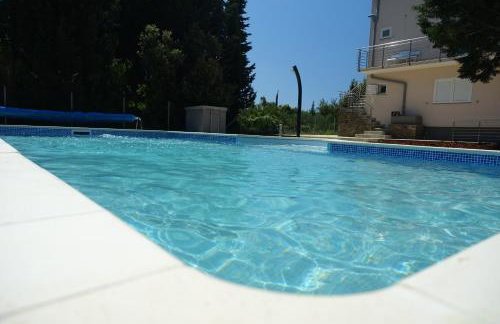 Olive Apartments - Photo 4