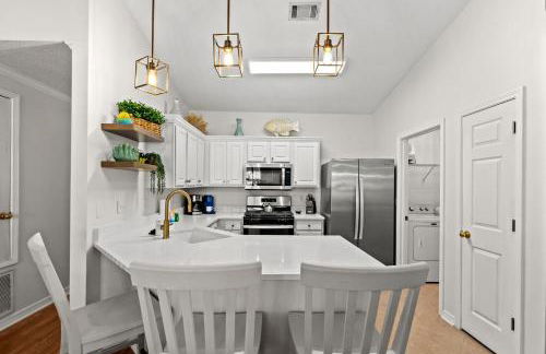 Steps Away-Game Room-Comm Pool-Golf Cart Deals - Foto 21