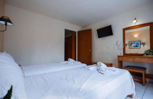 Vivian Hotel - Photo 53