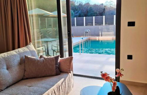 Aelia Luxury Apartments & Pool - Photo 22