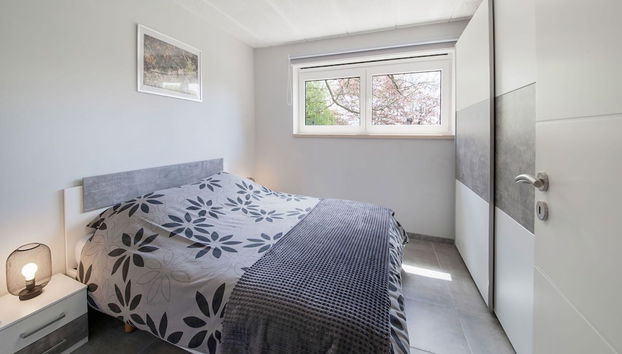 Blissful Holiday Home in Libramont-chevigny With Garden - Foto 3, Quarto