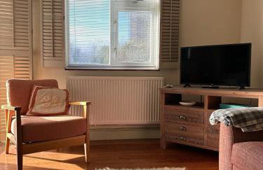 2 BDR Ground Floor Flat By Guest Nest Management - East Preston - 2 Min Walk To Beach - Foto 2