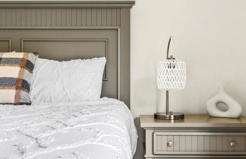 13-Acre Private Estate, Private Lake, Private Golf Range, Private Forest & Hiking Trails - Foto 47