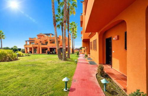 Oasis con piscina y sol - Foto 27