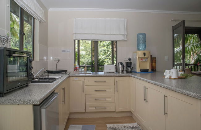 Hillside Retreat - Photo 8