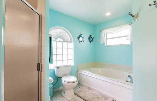 Sunny Oasis Getaway -Heated Pool-Mini Golf-Near Beach - Foto 30