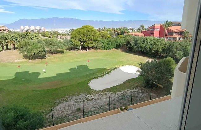 Lovely 2 Bedroom, 2 Bathroom Apartment With Pool - Foto 22