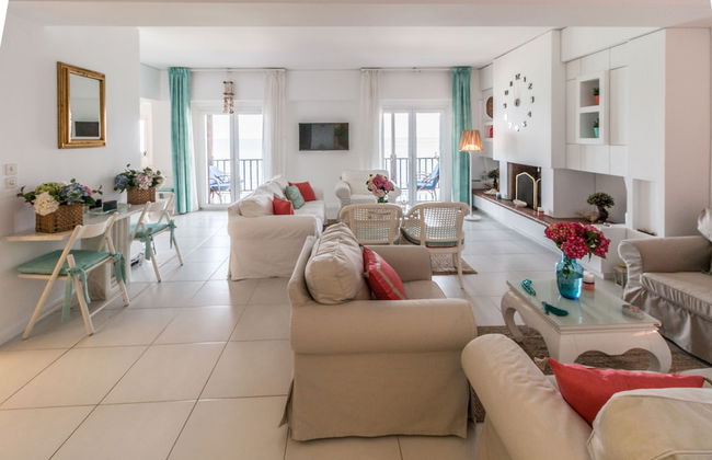 Agios Ioannis Luxurious Beachfront Apt - Foto 2