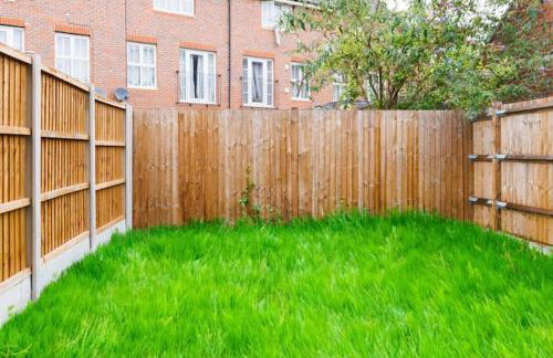 Stylish 3 Bedroom and free parking - Foto 7