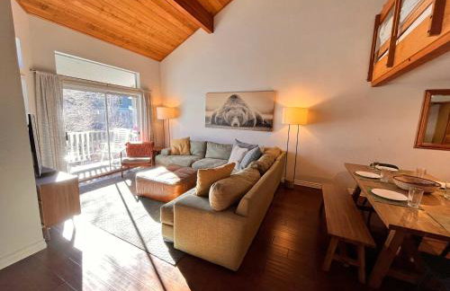 Snowcreek IV - Cozy Mammoth Ski Condo with Mtn Views and Hot Tub - Foto 10