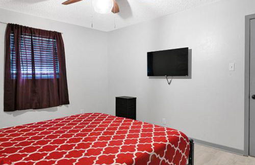 Updated 5BR Baytown Home | Sleeps 12 |Patio&Grill - Foto 38