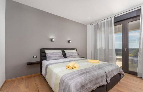 A lovely poolside villa in Krnica ideal for family - Foto 15