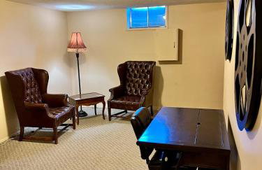 Mins to Blessing Hospital, Miss River, Country Club - Foto 17