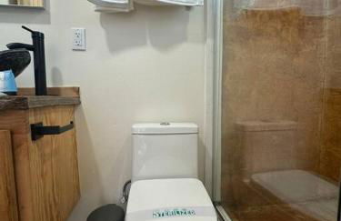 Vacation House in Ontario - Two Bedroom Brand New and Hand Made Furniture - Foto 7