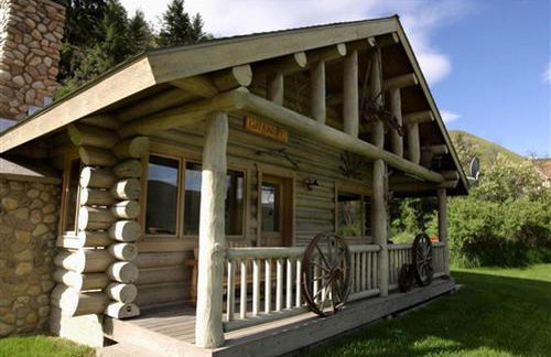 Rocky Mountains Nature Escape: Amazing Log Cabin with a Hot Tub in Darby, MT - Foto 1