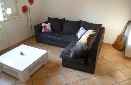 bas de villa de 90m² entre mer (2km) et montagne - Foto 2