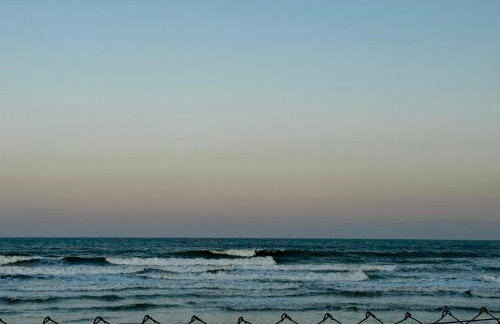 Duplex na praia - Pé na areia - Foto 7