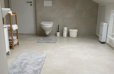 Luftige Dachwohnung mit besonderem Charme - Foto 9