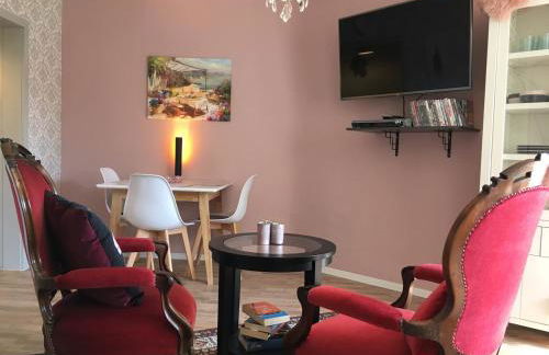 Sehr schönes und möbliertes Apartment - Foto 14