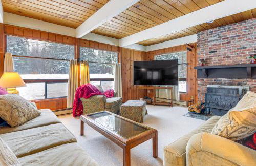 Ski, Hike and More! Year-Round Retreat in West Dover - Foto 2