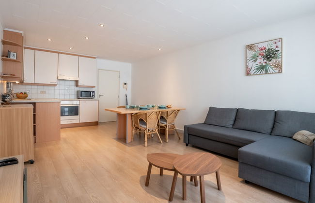 2 bedroom Apartment in Ostend - Photo 8